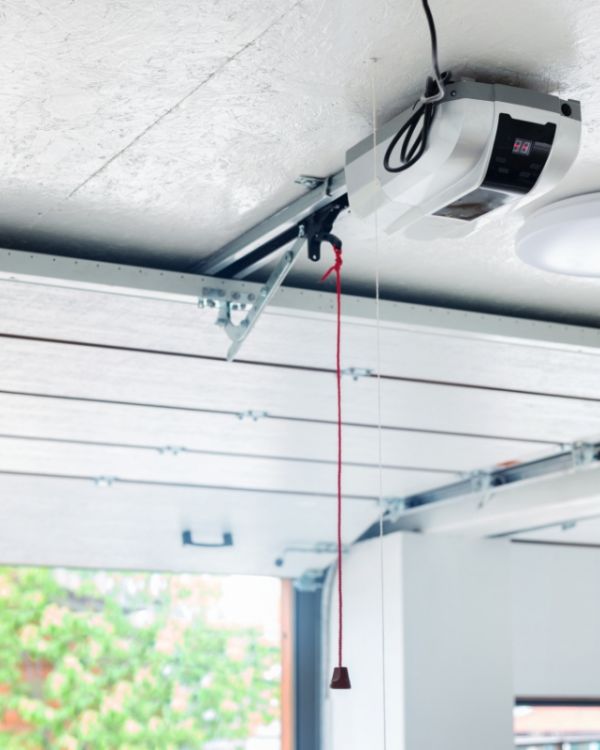 Garagen Dorn: Elektrische Torantriebe
